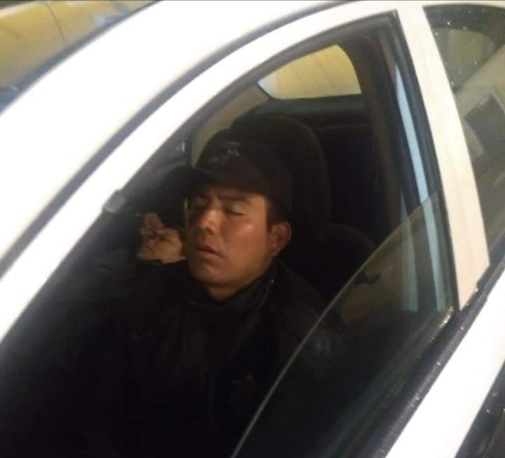 Captan a policías de Acuamanala durmiendo en horas laborales |